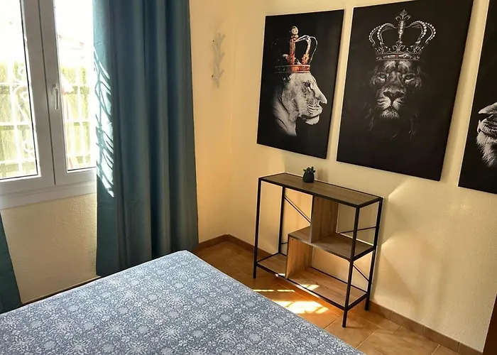 Haus Oca L' Escala